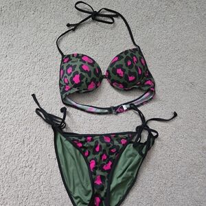 Stylish Camouflage Bikini Set